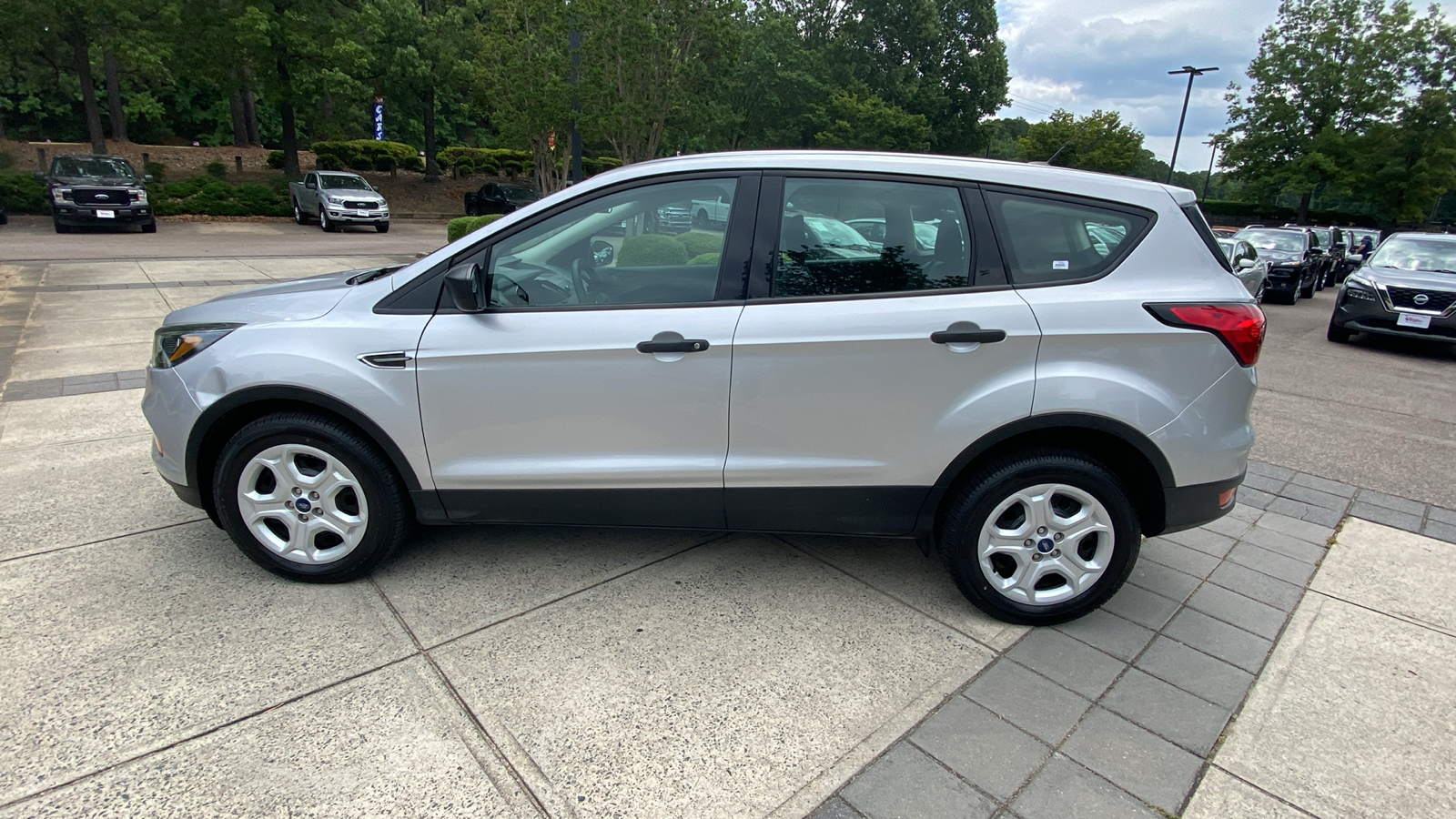 2019 Ford Escape S 8