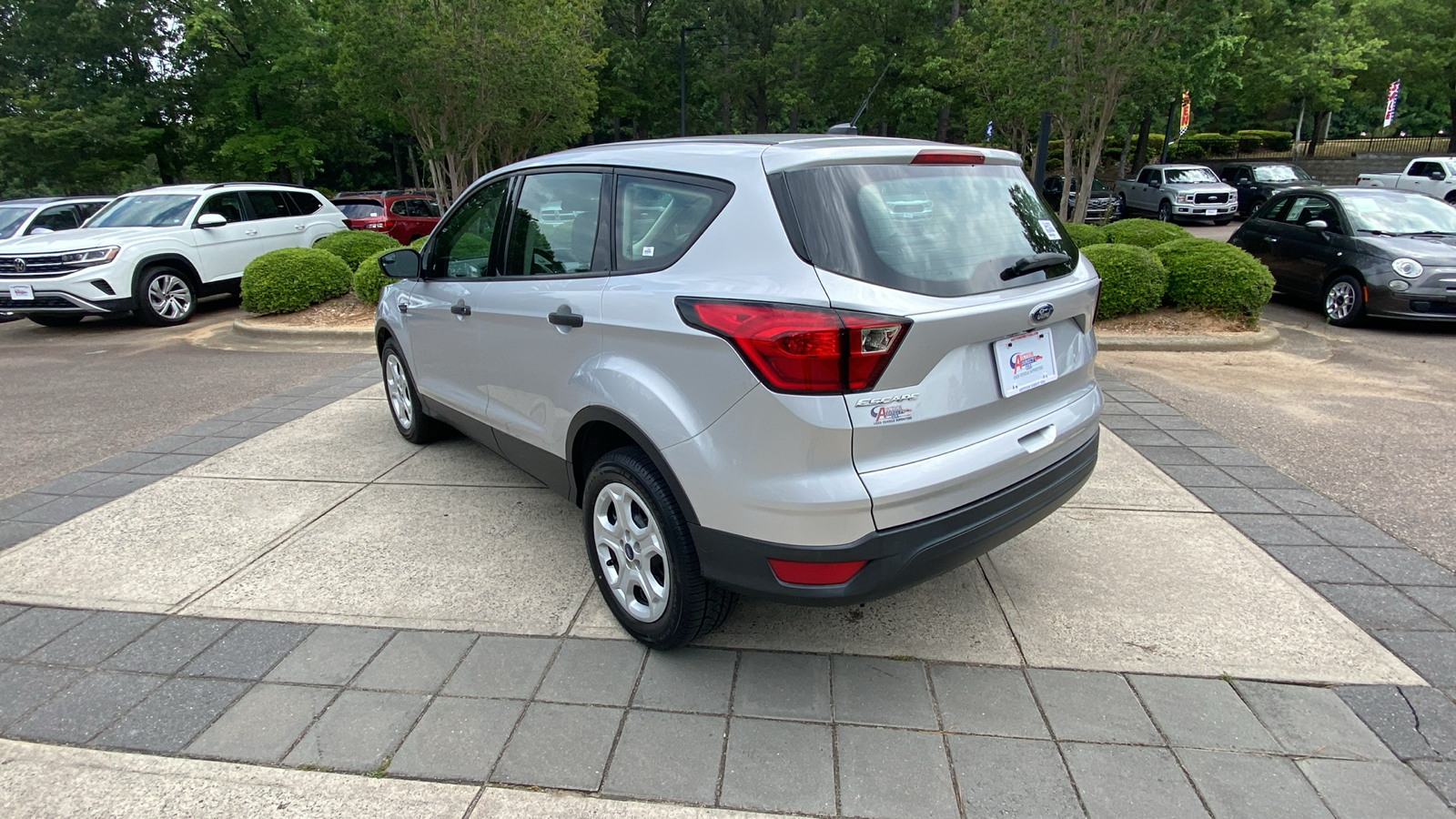 2019 Ford Escape S 10