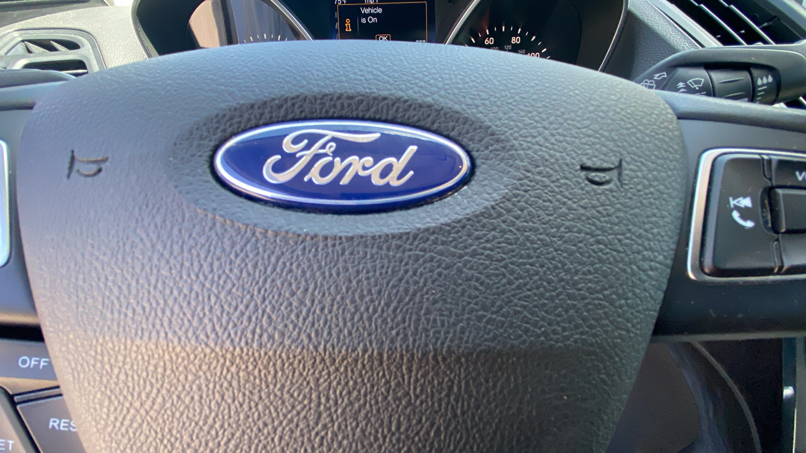 2019 Ford Escape SE 25
