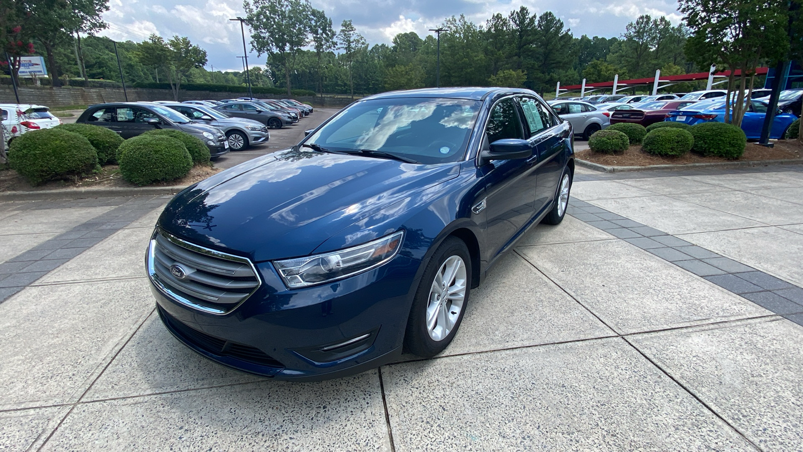 2017 Ford Taurus SEL 5