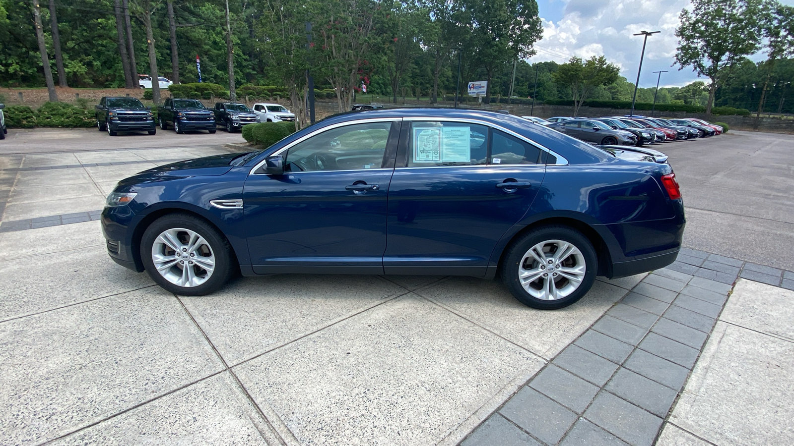 2017 Ford Taurus SEL 8