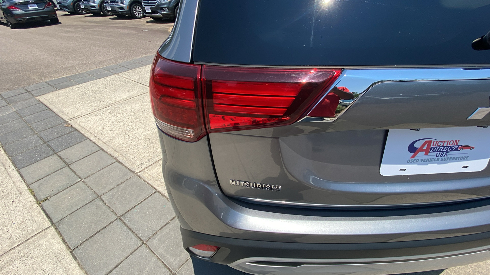 2019 Mitsubishi Outlander ES 11