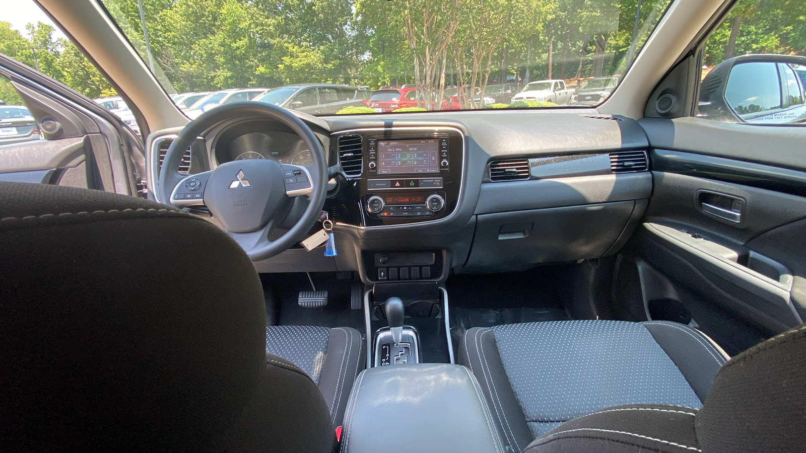 2019 Mitsubishi Outlander ES 36