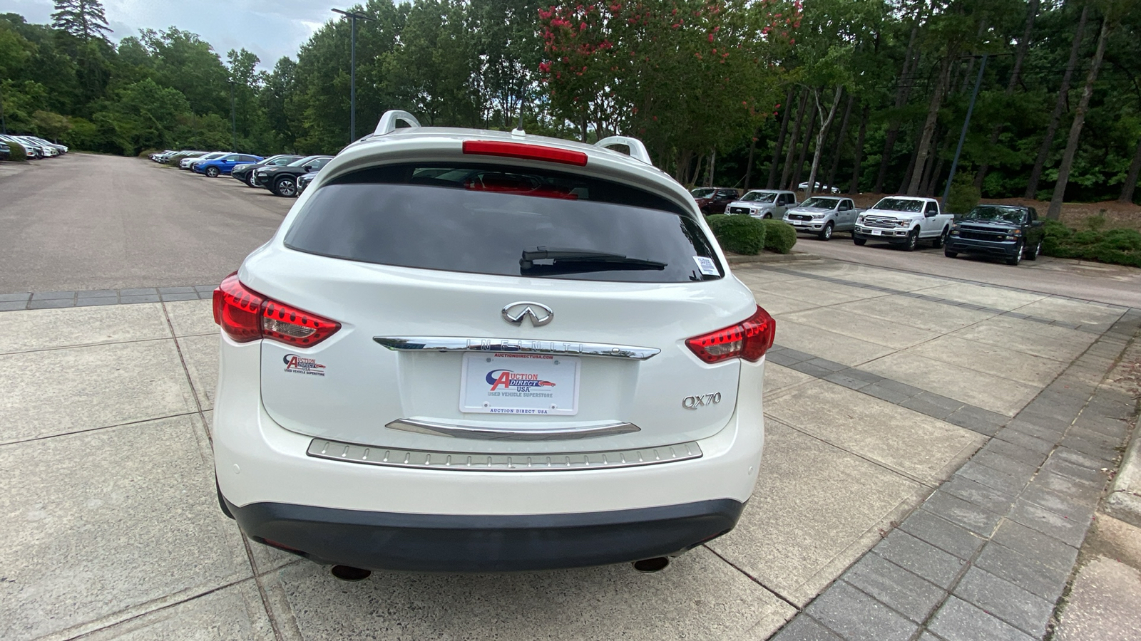 2015 INFINITI QX70 Base 16