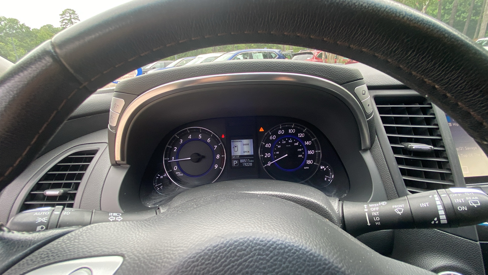 2015 INFINITI QX70 Base 41