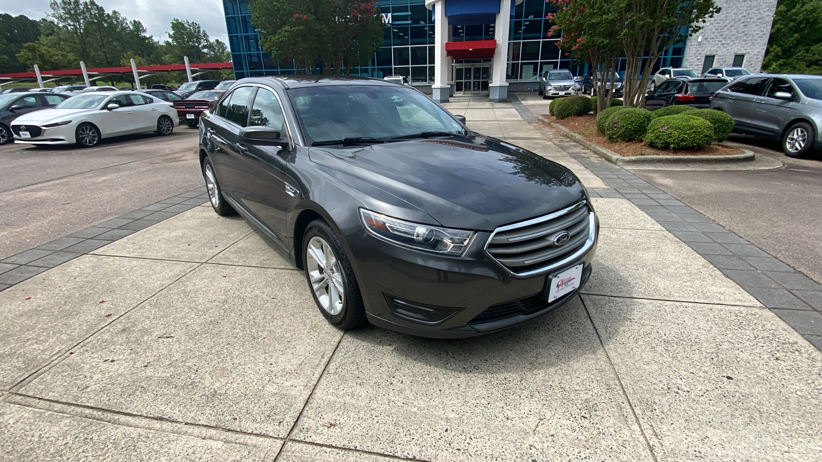 2018 Ford Taurus SEL 1