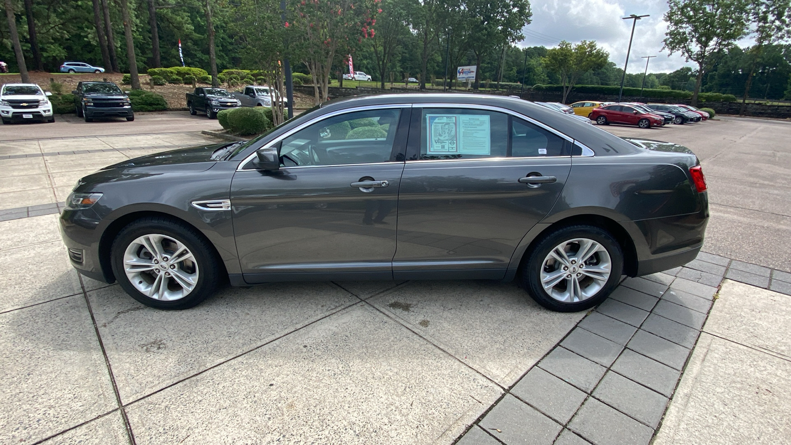 2018 Ford Taurus SEL 7