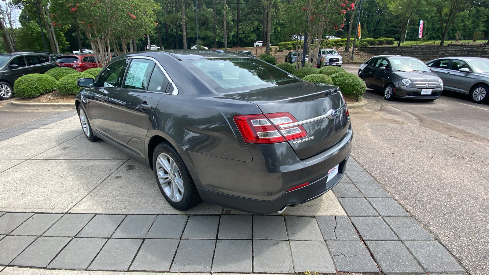 2018 Ford Taurus SEL 9