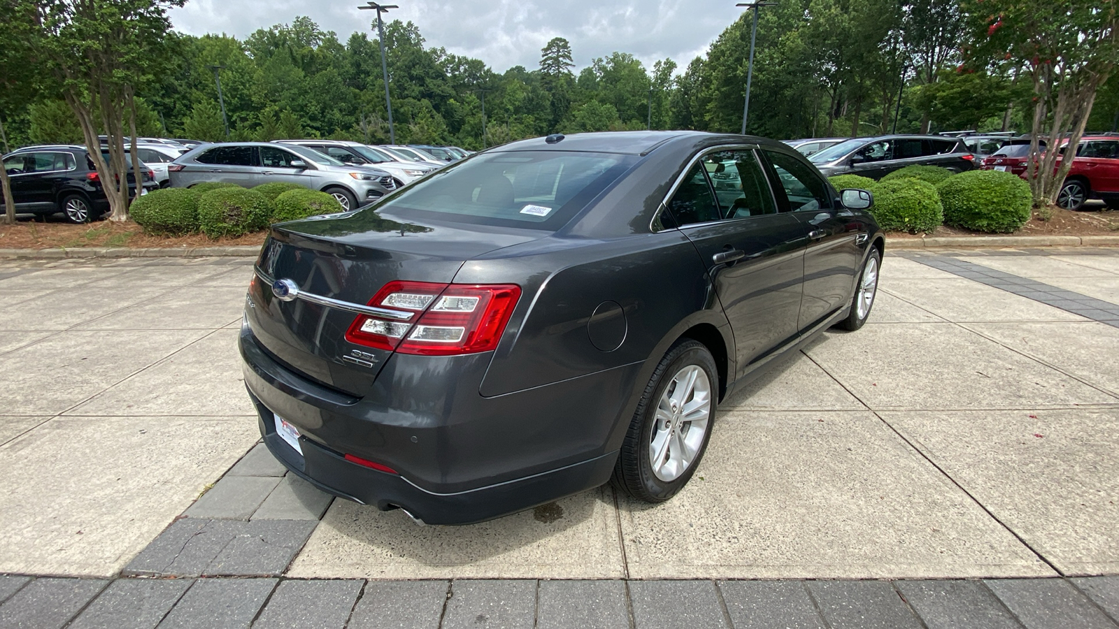 2018 Ford Taurus SEL 14