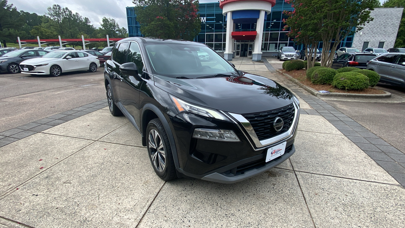 2021 Nissan Rogue SV 1