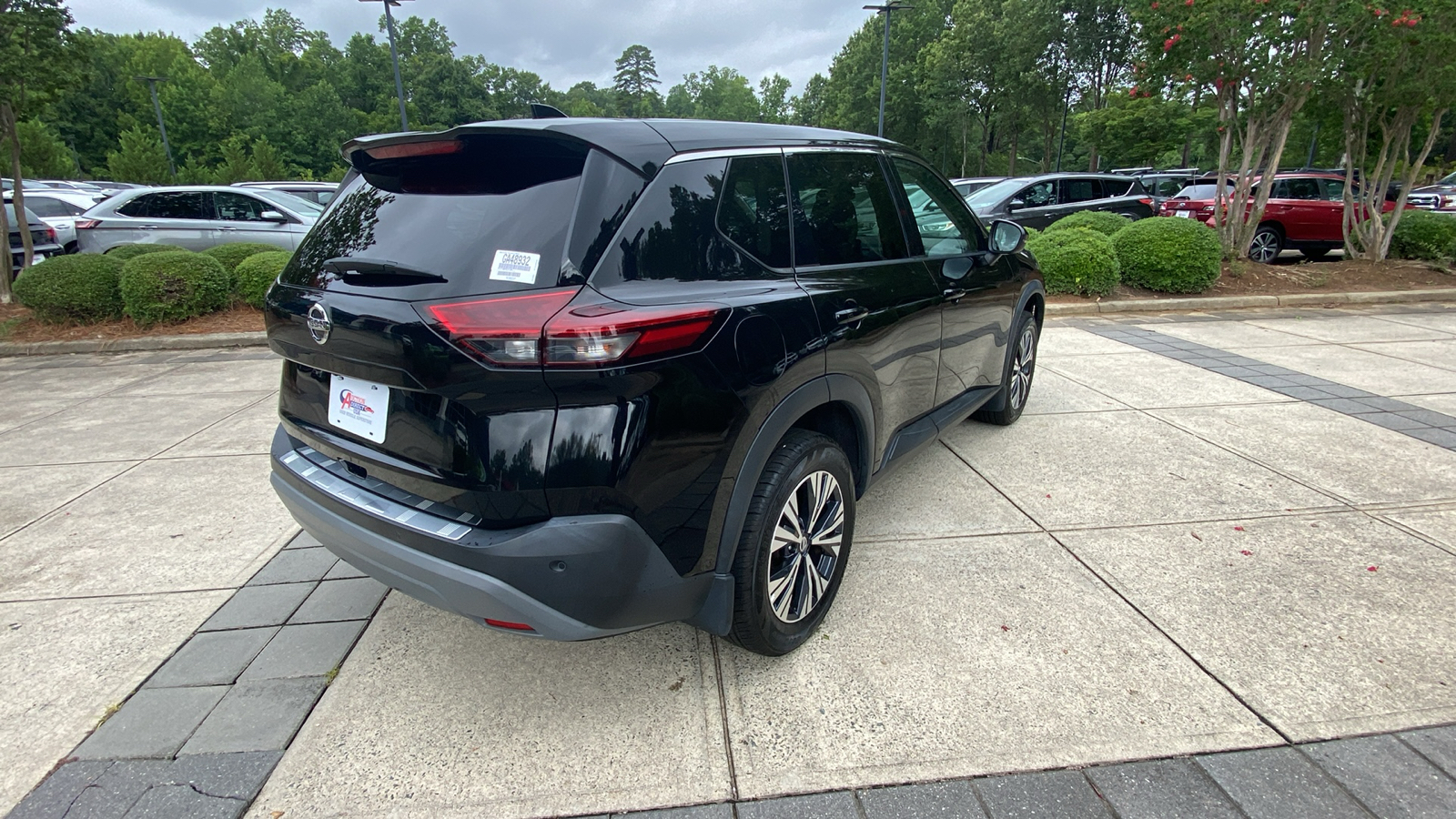 2021 Nissan Rogue SV 14