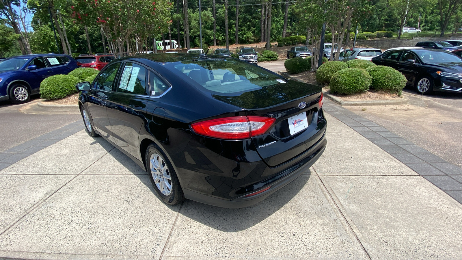 2016 Ford Fusion S 9