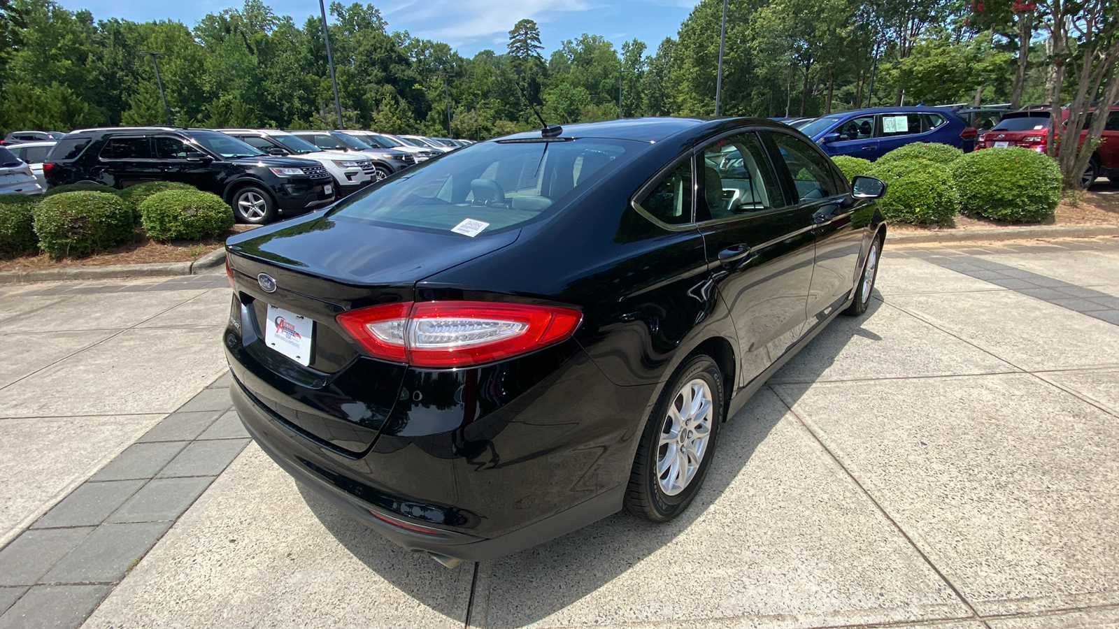 2016 Ford Fusion S 14