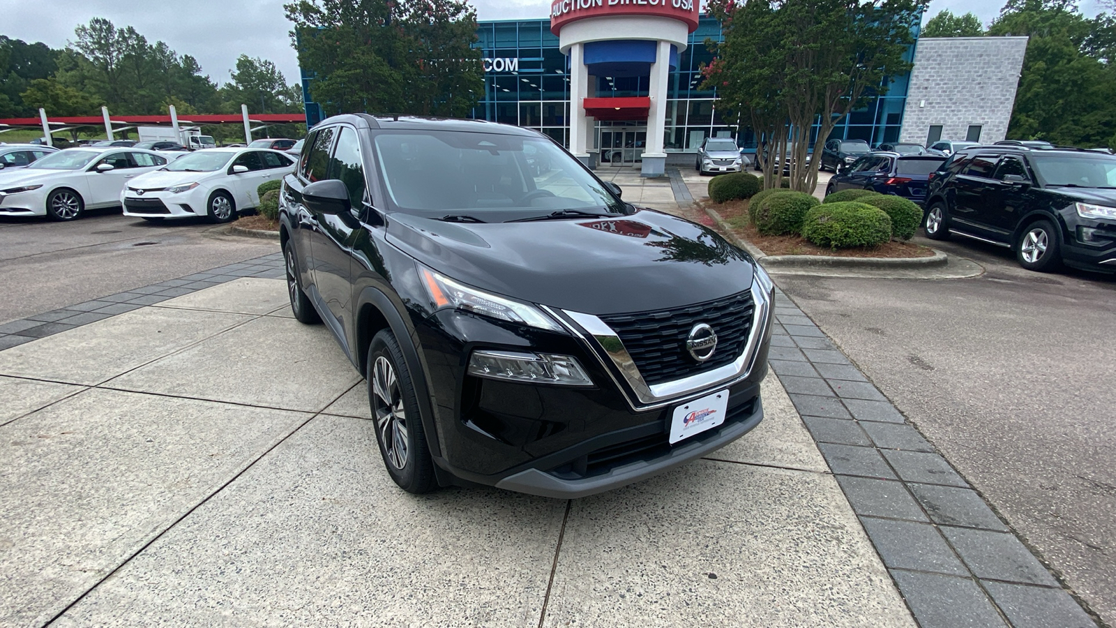 2021 Nissan Rogue SV 1