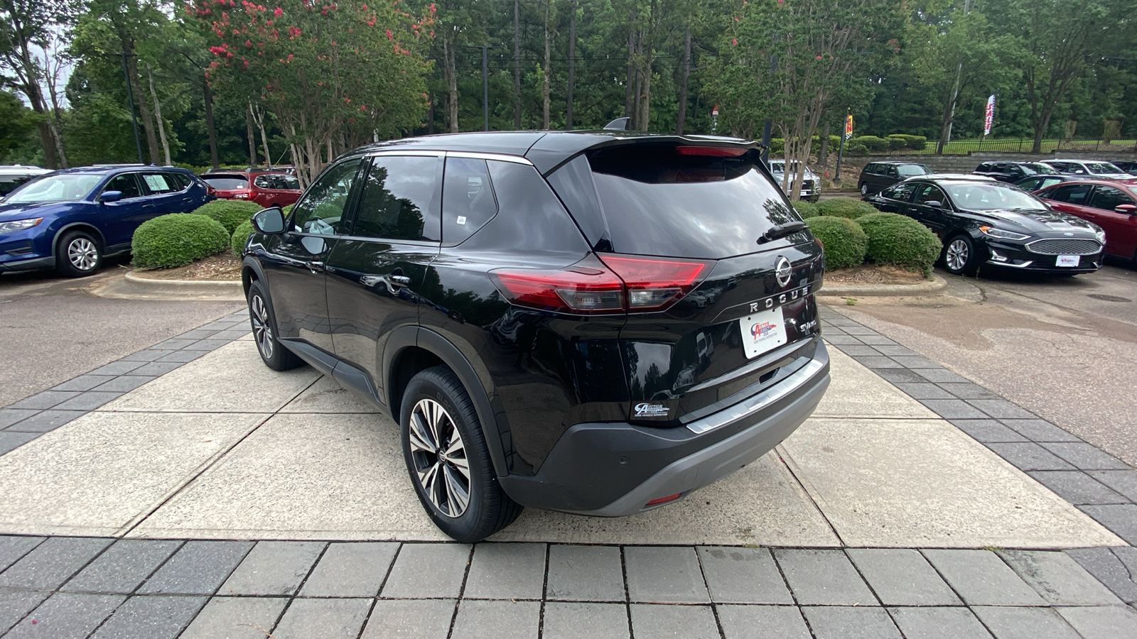 2021 Nissan Rogue SV 9