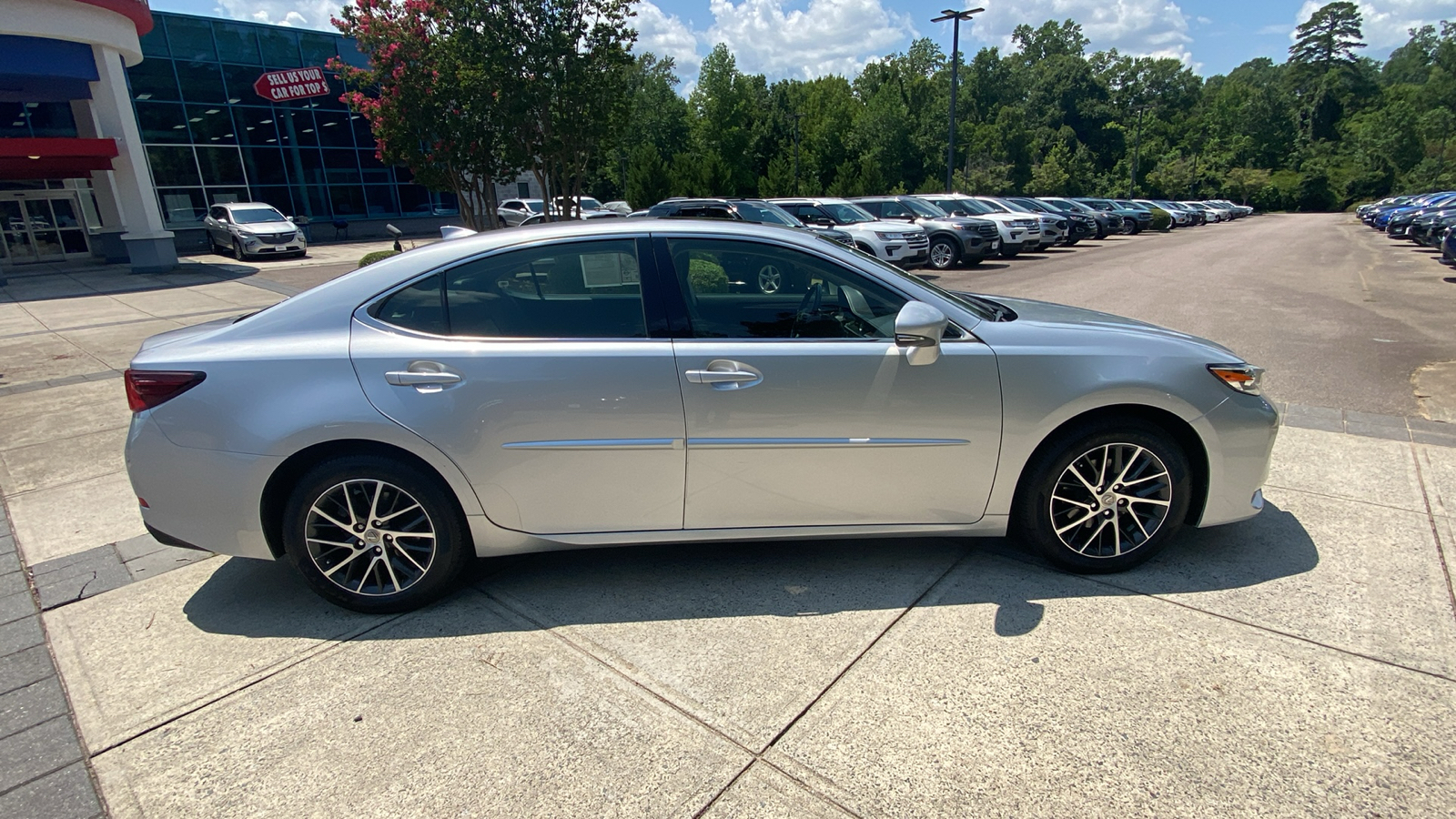 2016 Lexus ES 350 16