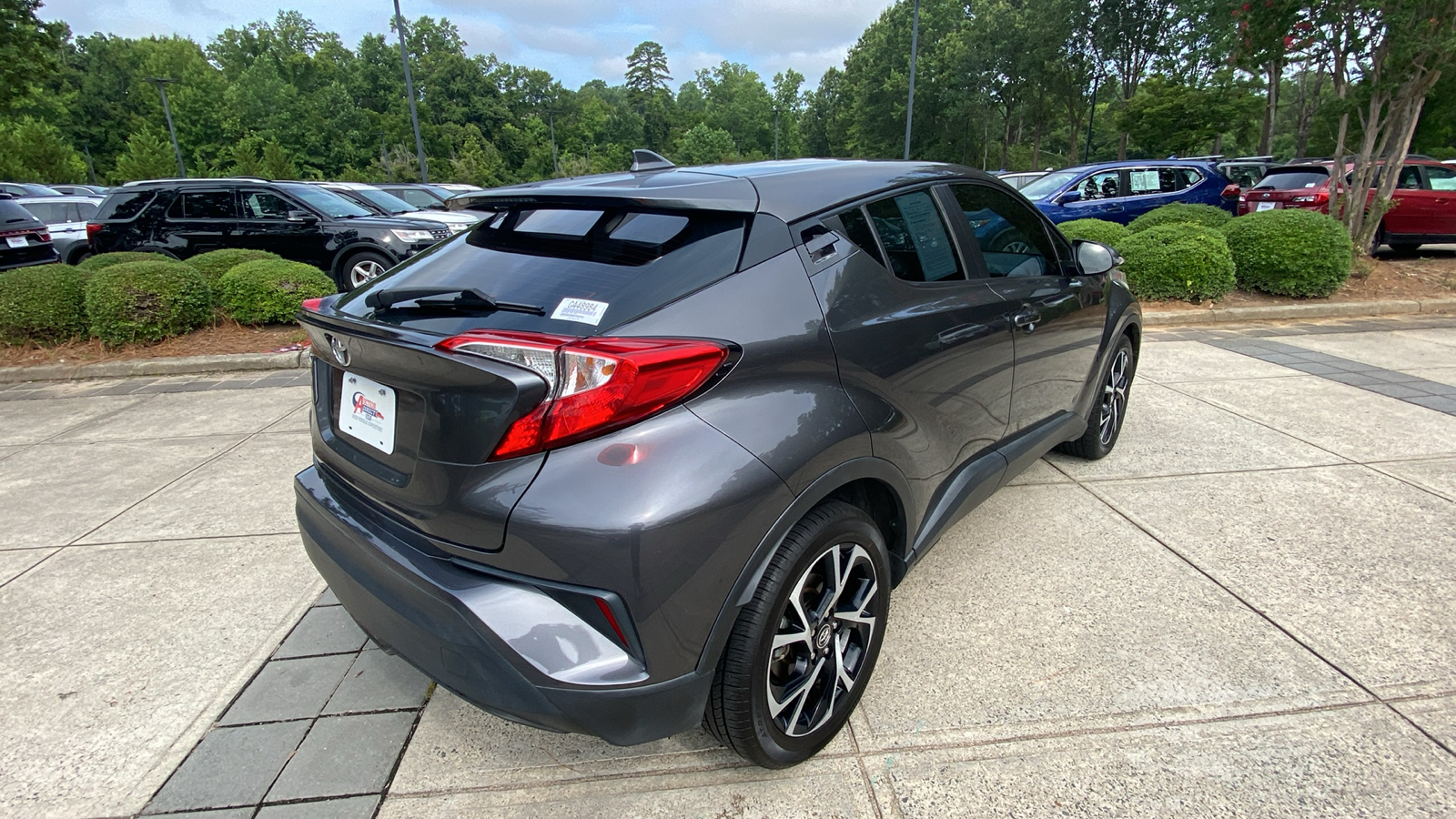 2018 Toyota C-HR XLE 14