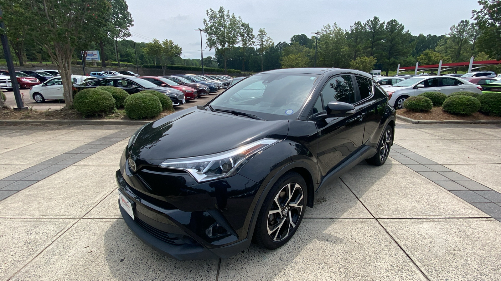 2018 Toyota C-HR XLE 5