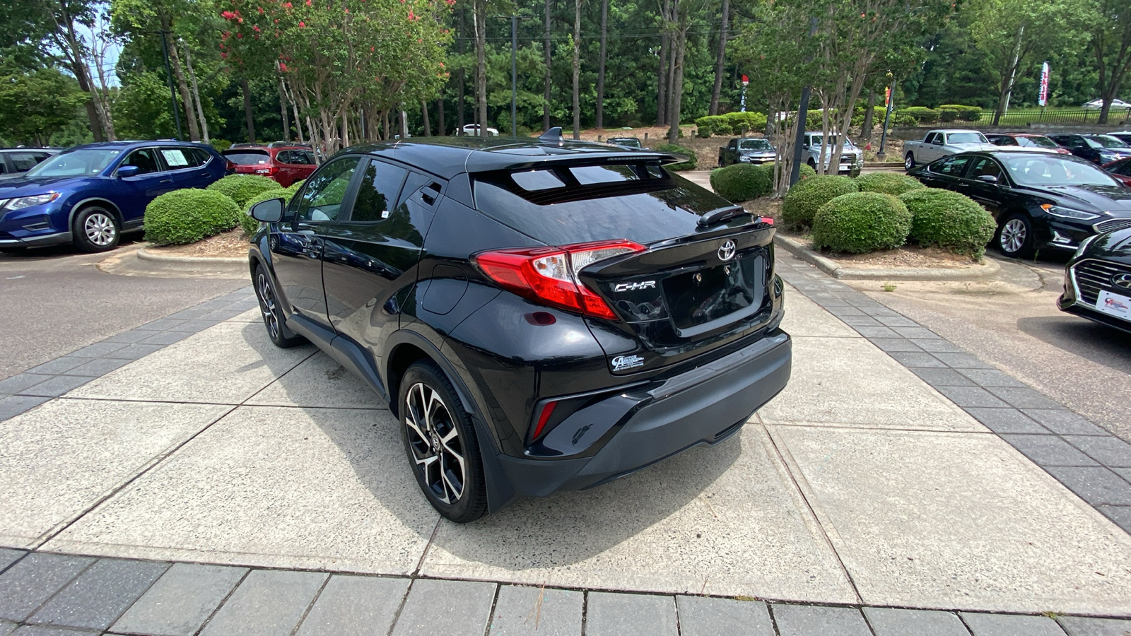 2018 Toyota C-HR XLE 9