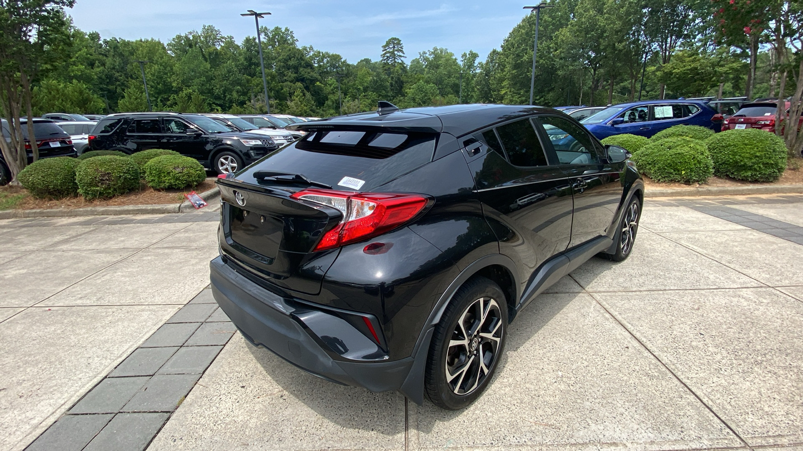 2018 Toyota C-HR XLE 14