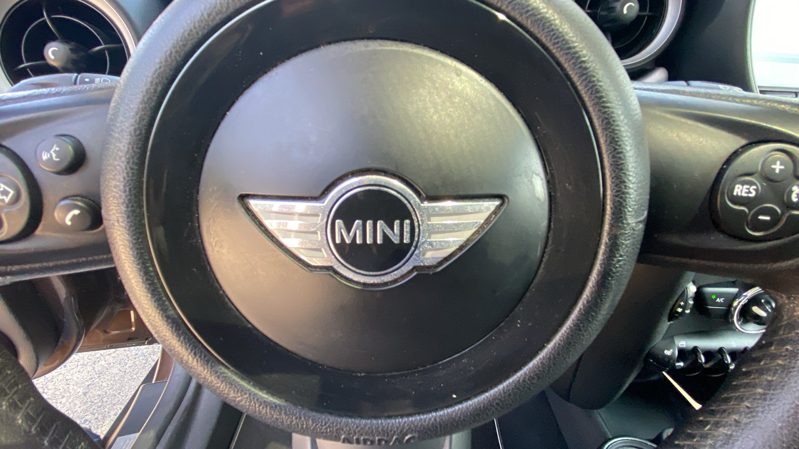 2012 MINI Cooper Base 27