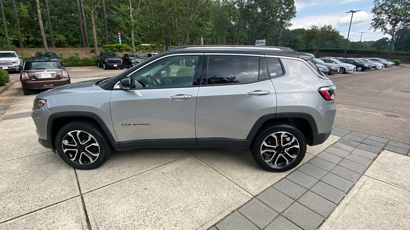 2022 Jeep Compass Limited 8