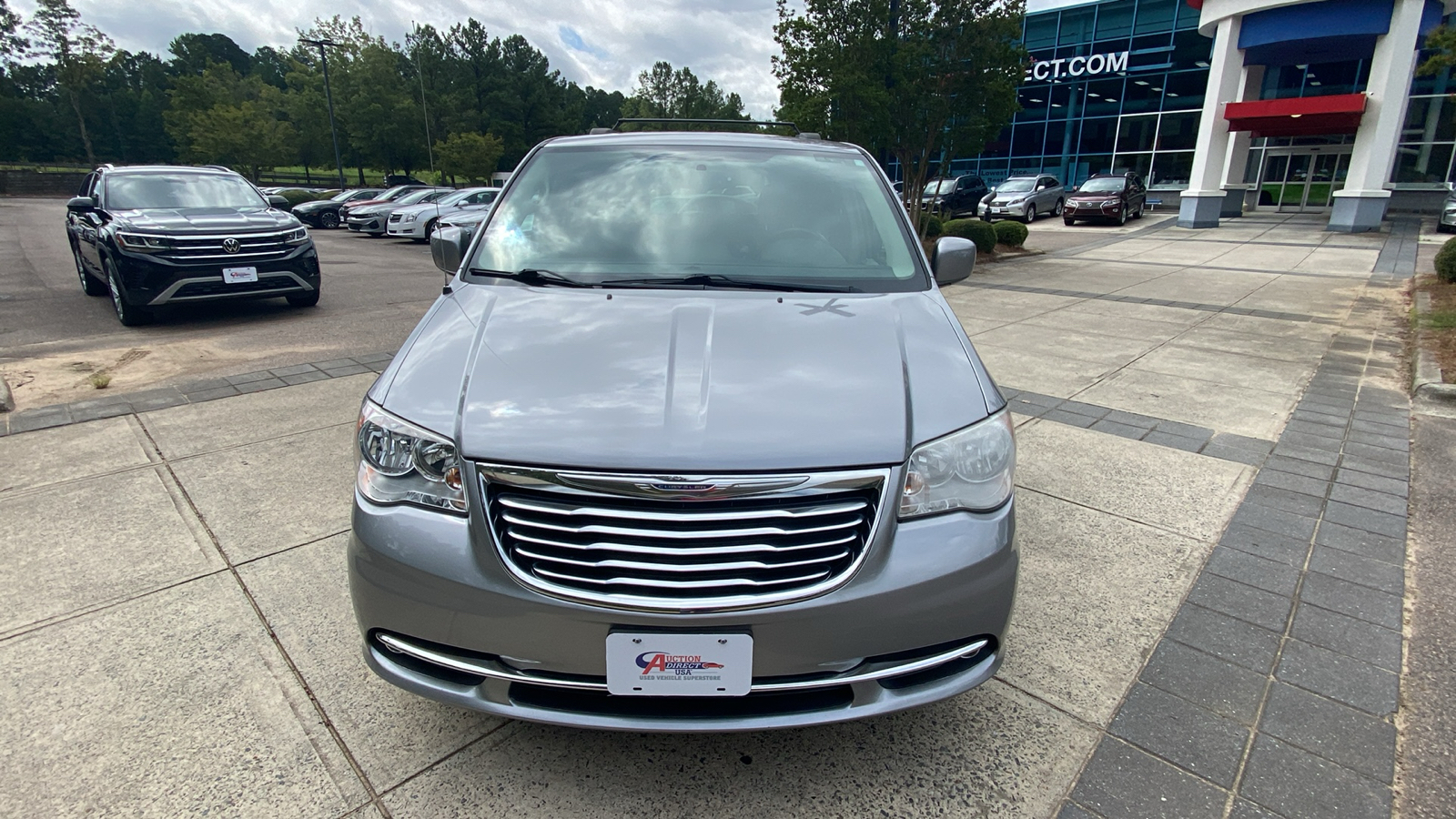 2016 Chrysler Town & Country Touring 3