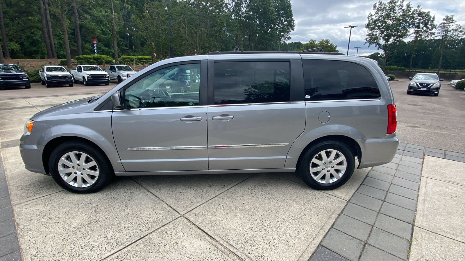 2016 Chrysler Town & Country Touring 8