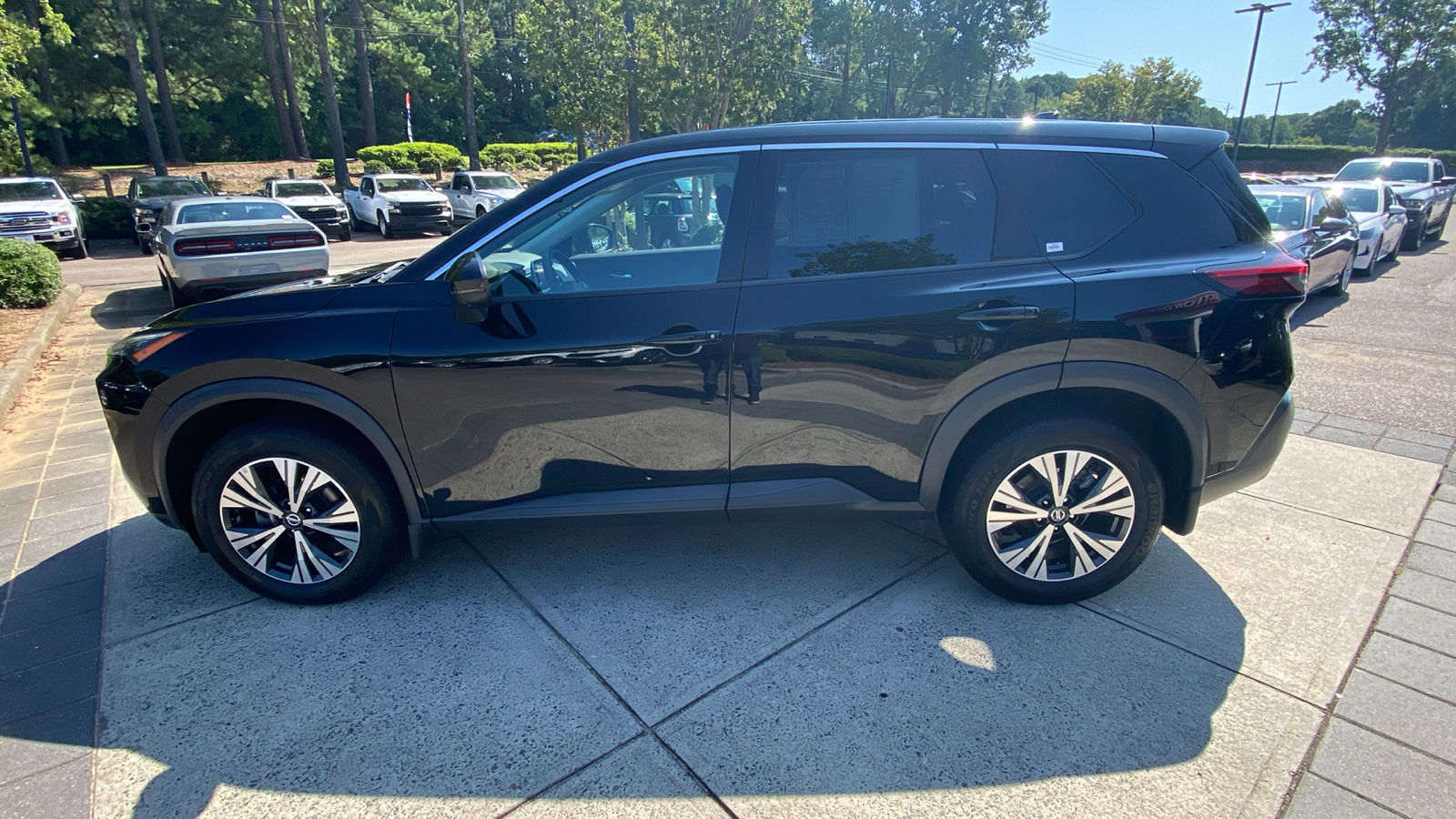 2021 Nissan Rogue SV 7