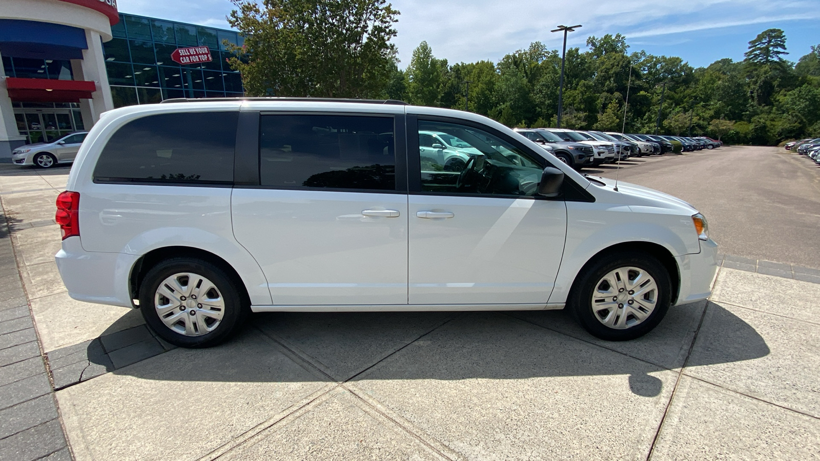 2018 Dodge Grand Caravan SE 16