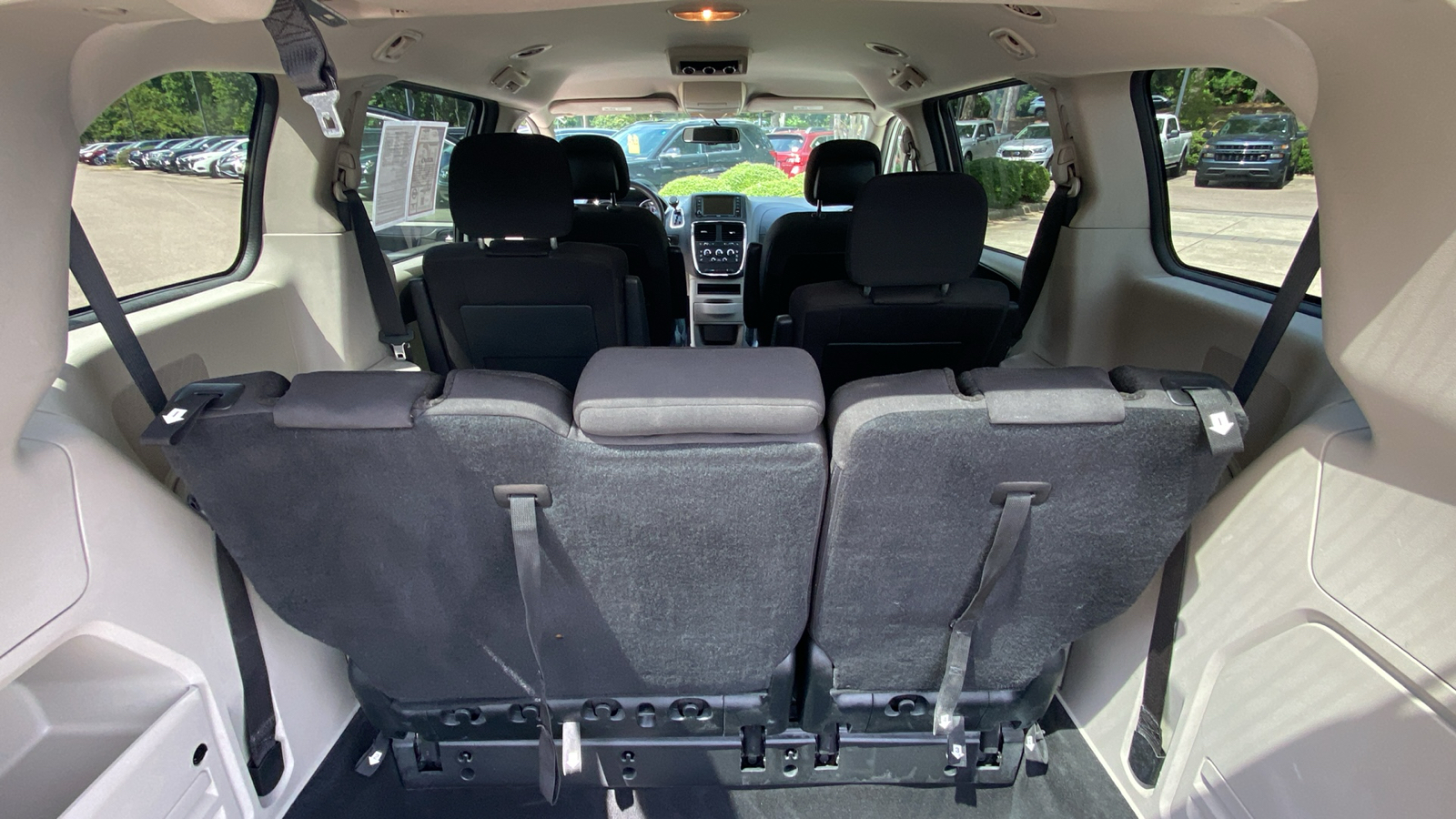 2018 Dodge Grand Caravan SE 34