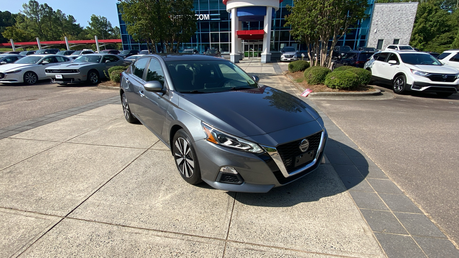 2021 Nissan Altima 2.5 SV 1