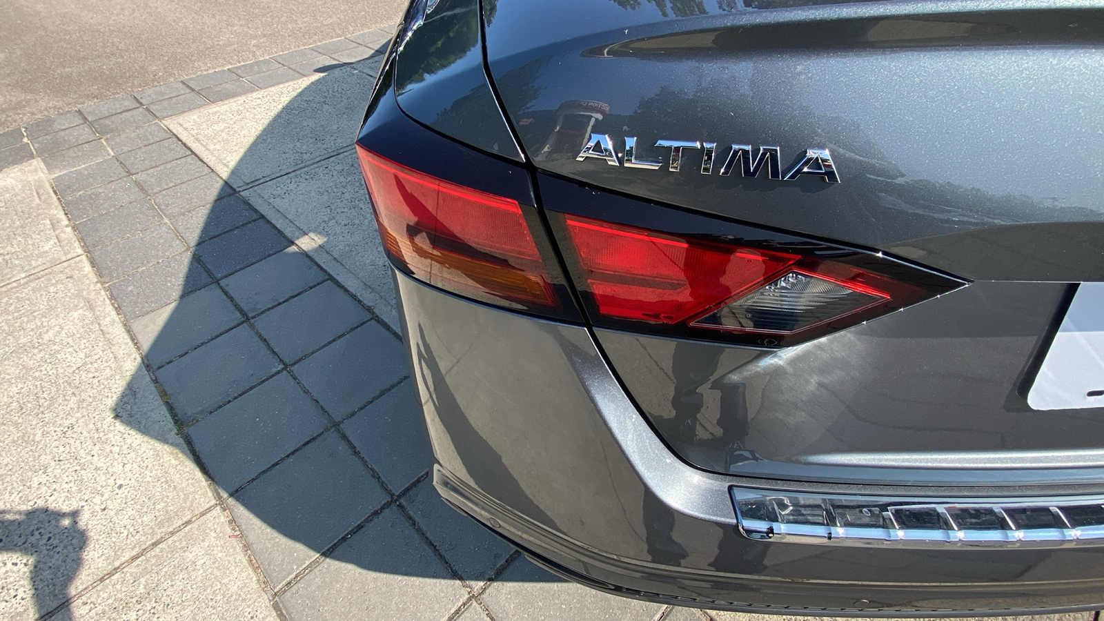 2021 Nissan Altima 2.5 SV 12