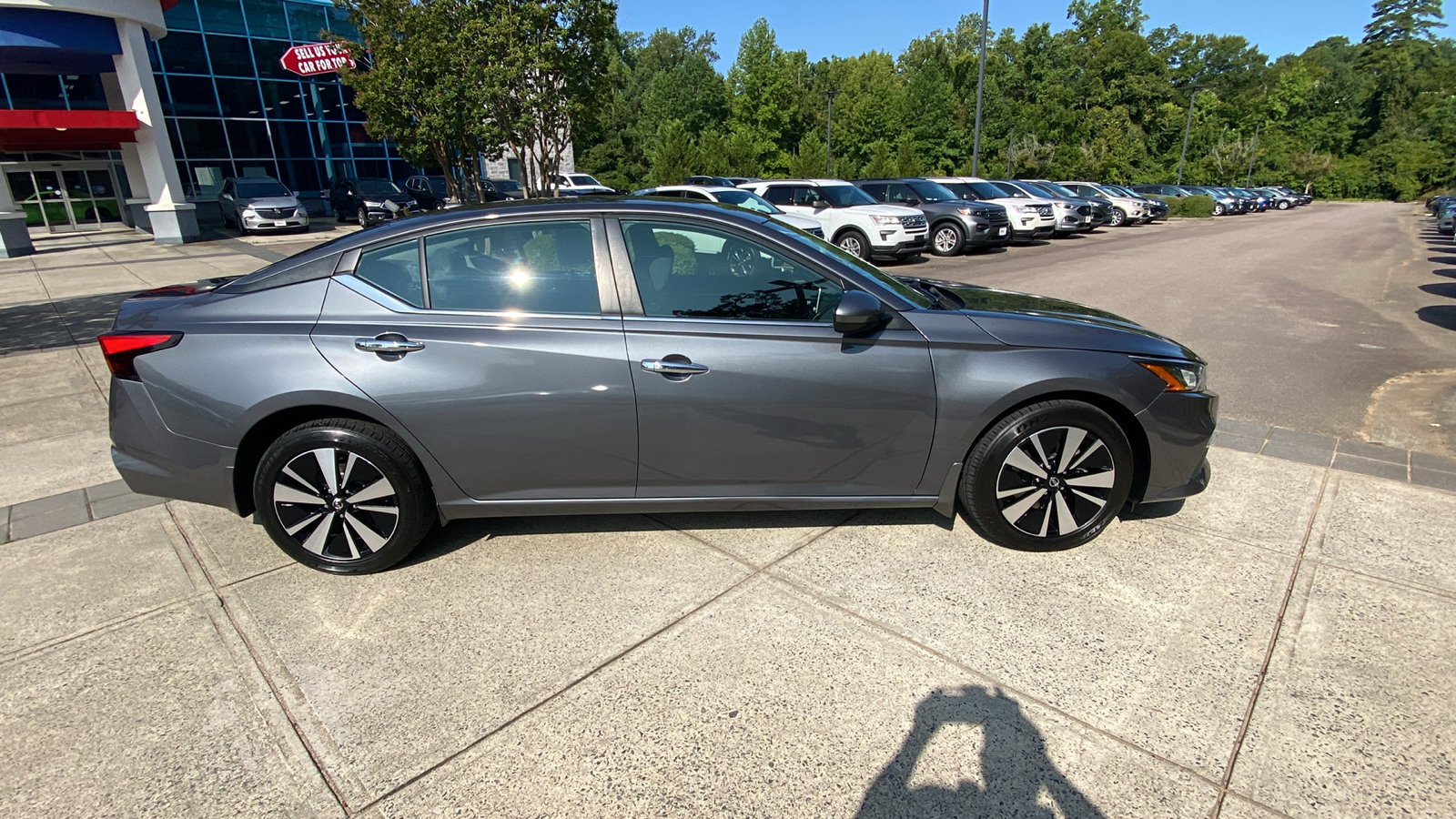 2021 Nissan Altima 2.5 SV 17