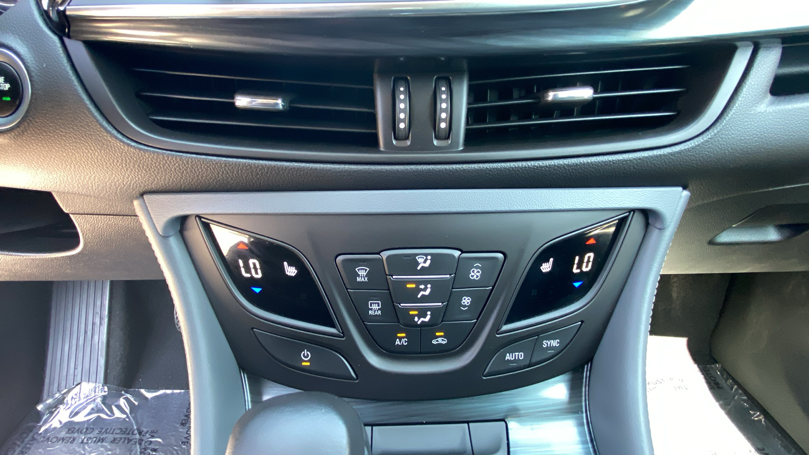 2019 Buick Envision Essence 31