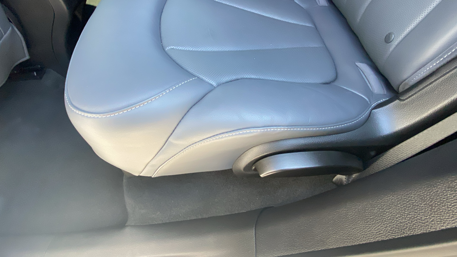 2019 Buick Envision Essence 37