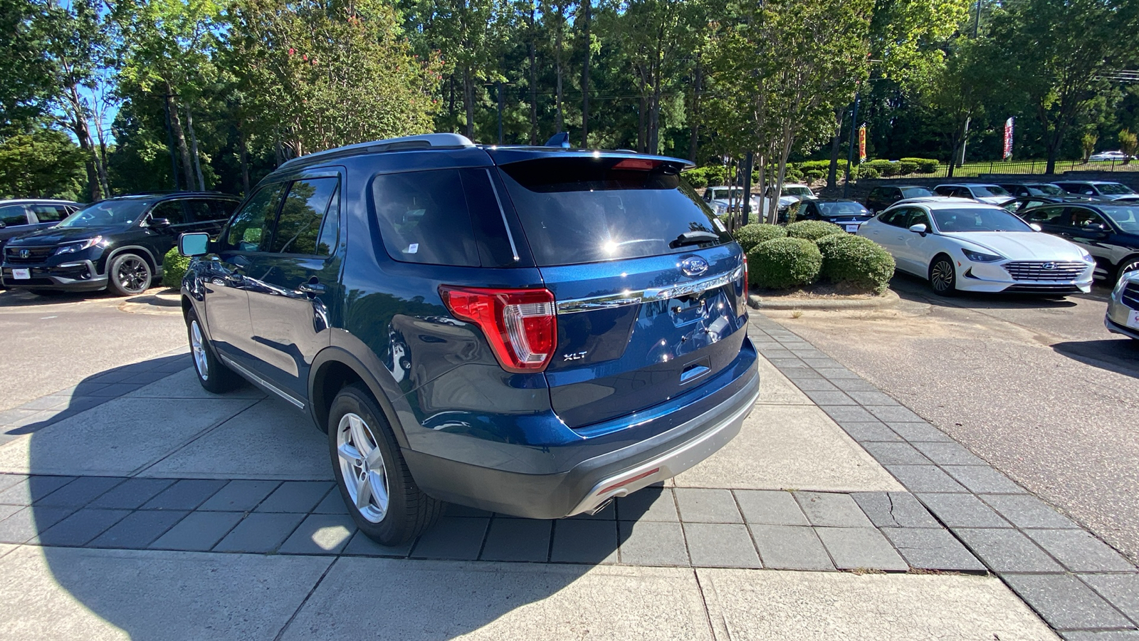 2017 Ford Explorer XLT 9