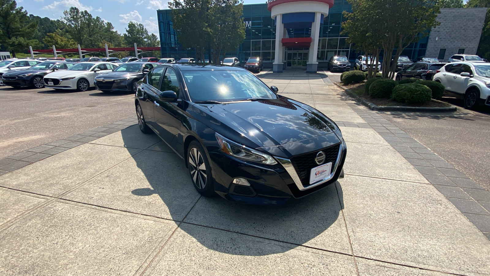 2021 Nissan Altima 2.5 SV 1