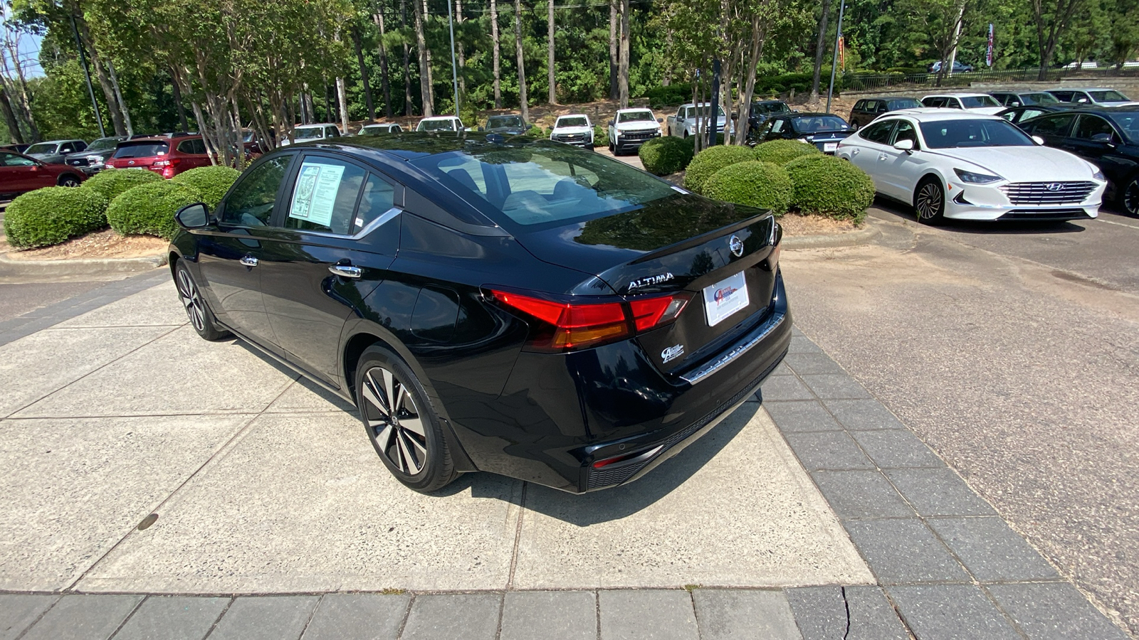 2021 Nissan Altima 2.5 SV 9