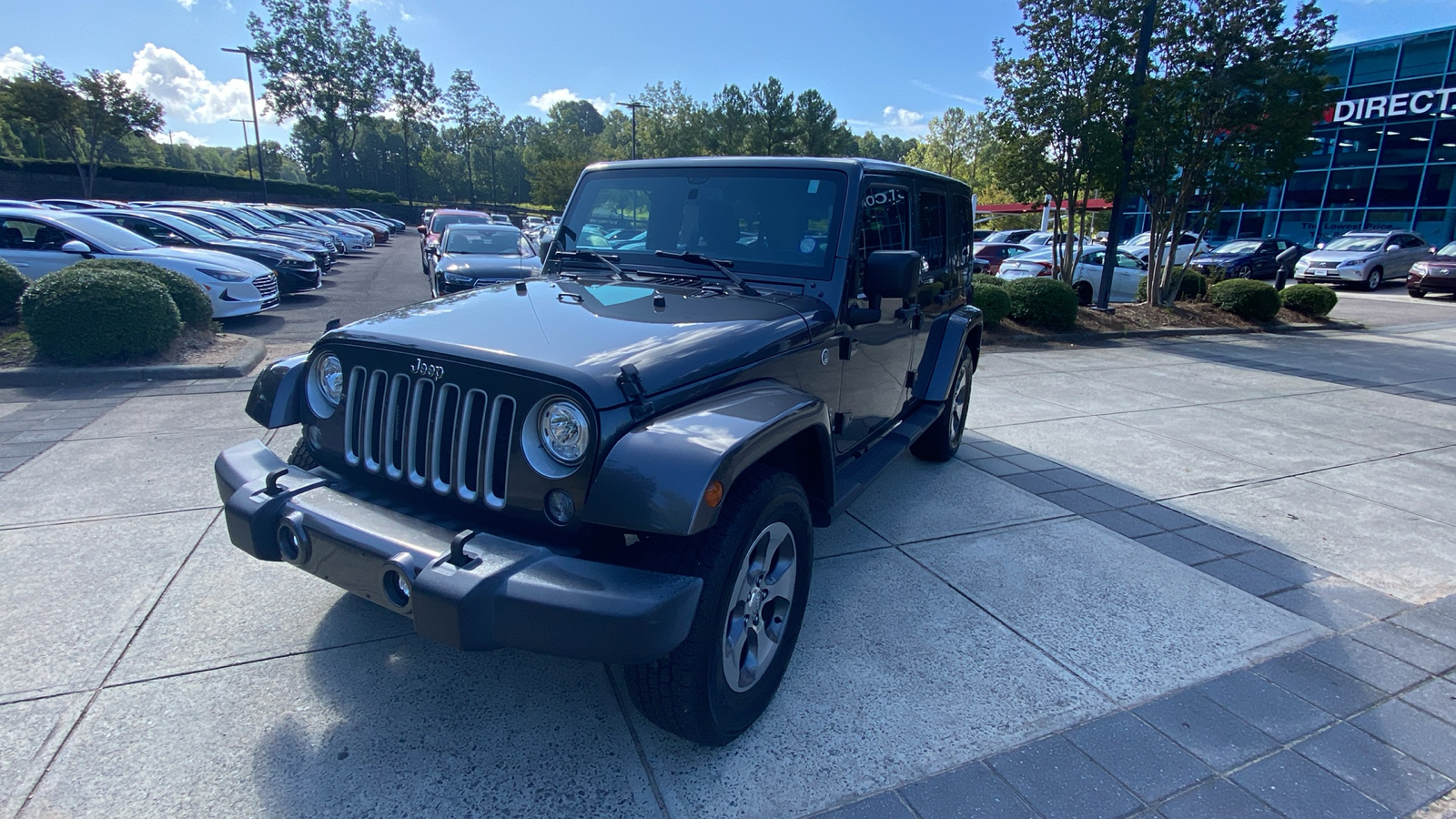 2017 Jeep Wrangler Unlimited Sahara 4