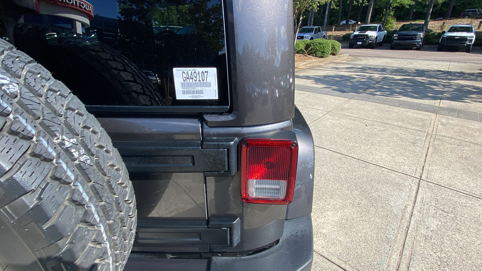 2017 Jeep Wrangler Unlimited Sahara 13