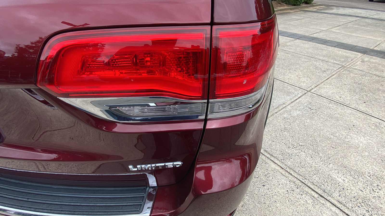 2019 Jeep Grand Cherokee Limited 14