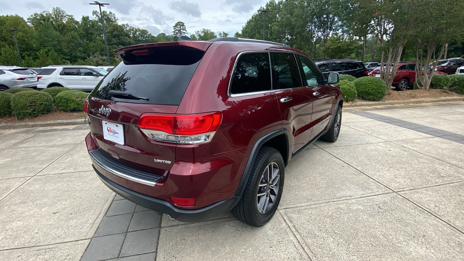 2019 Jeep Grand Cherokee Limited 15