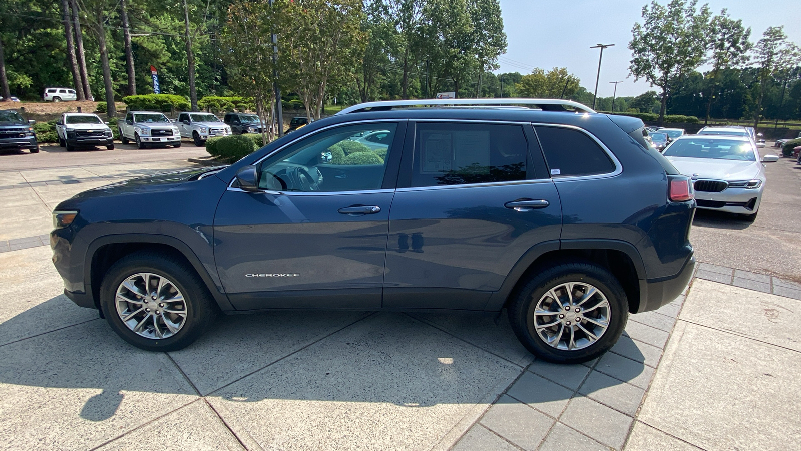 2019 Jeep Cherokee Latitude Plus 8