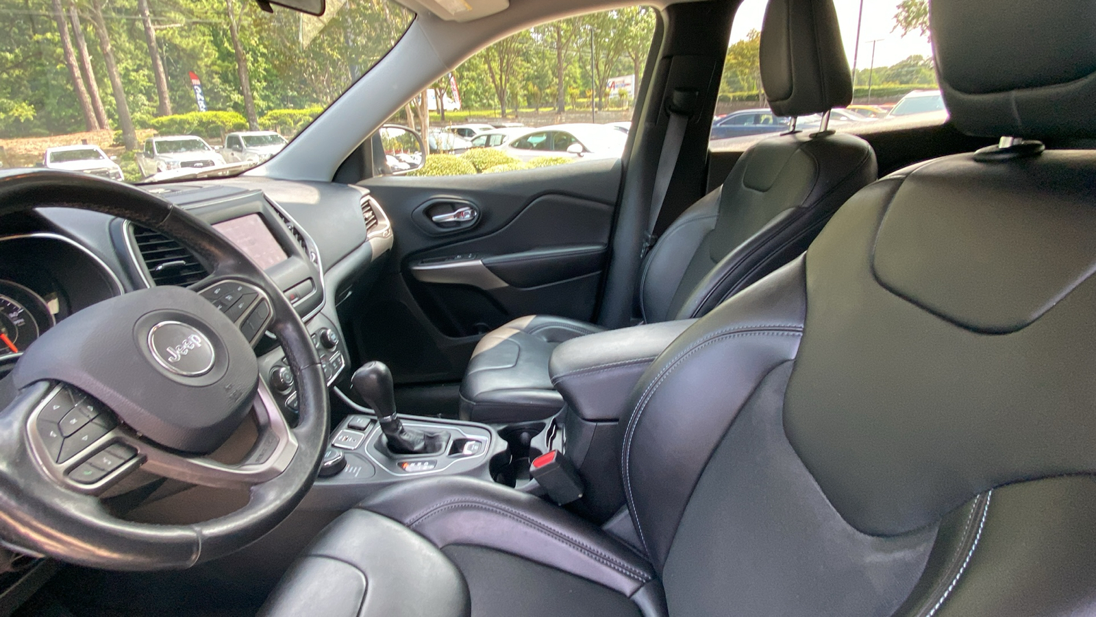 2019 Jeep Cherokee Latitude Plus 23