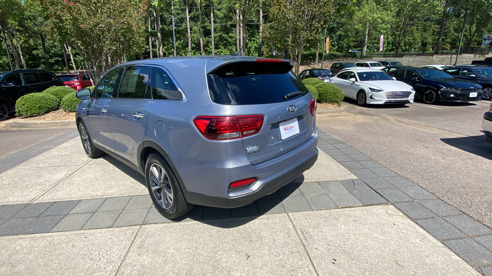 2020 Kia Sorento LX 10