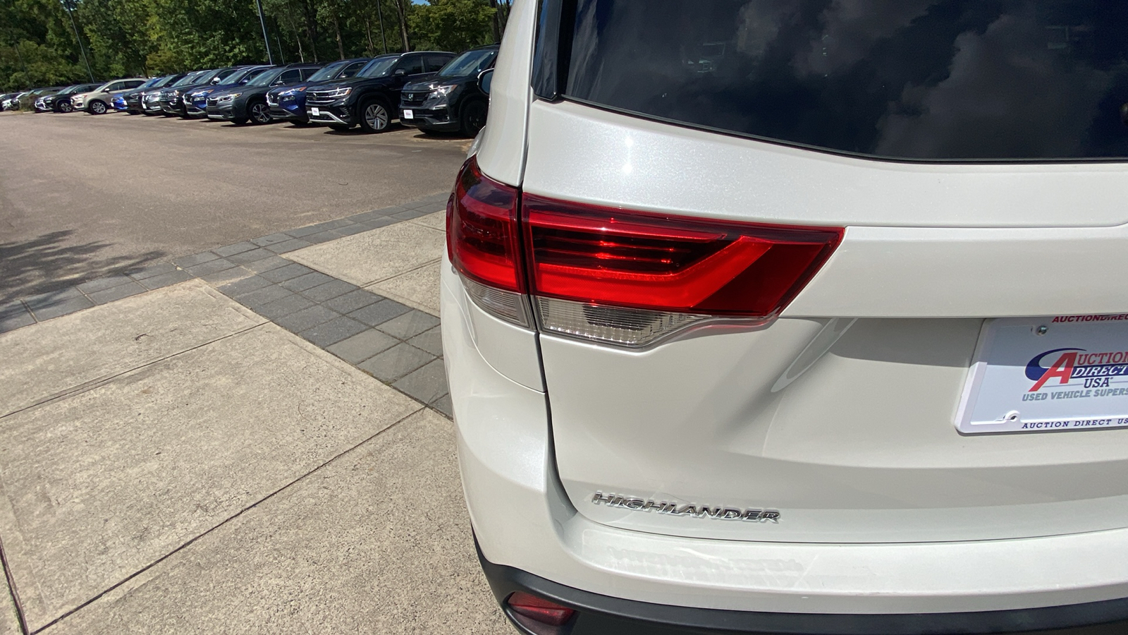 2018 Toyota Highlander SE 11