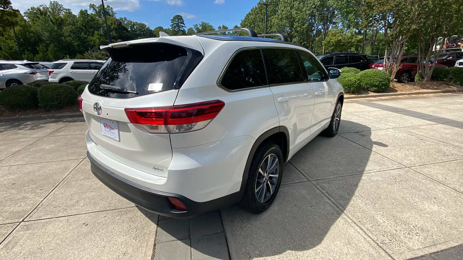 2018 Toyota Highlander SE 14