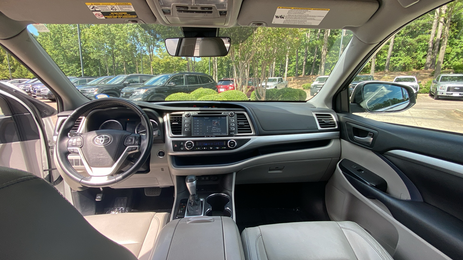 2018 Toyota Highlander SE 38