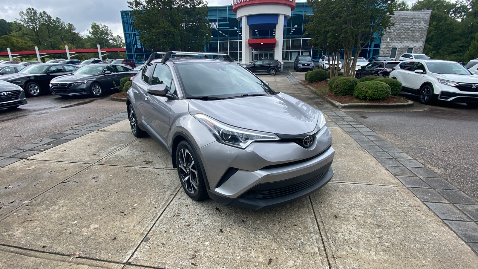 2018 Toyota C-HR XLE 1